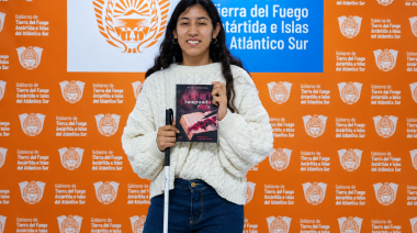 Rocío Ledesma recibió reconocimientos por su libro Sangrando Tinta
