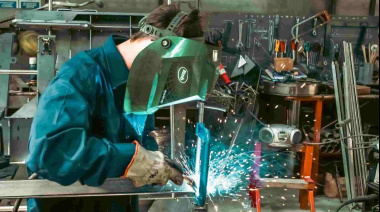 La economía no logra reaccionar cayó 1,7% y la industria, el comercio y la construcción volvieron a retroceder