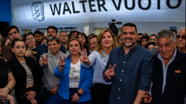 Presentó la renuncia, fue al acto y denunció operaciones: el recorrido que Martínez salió a explicar