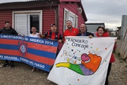 Peña Libertadores de América 2014 entregó leche a comedor comunitario