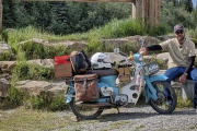 "Pablito Viajero" concretó su recorrido y unió Ushuaia con Alaska en una moto C90
