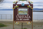 Rediseñan el cartel de Ushuaia y trasladarán el original a un museo local