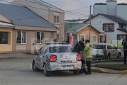 Fue detenido tras violar una orden de restricción y perseguir a su ex pareja