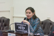 Tras la polémica legislativa, la concejal Daiana Freiberger lanzó un spot contra las salmoneras