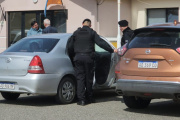 Policía que tiene condena por violencia de género vuelve a desempeñarse en la fuerza