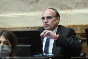 “Vamos a citar al ministro de Salud para que explique este escándalo de corrupción”
