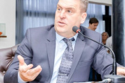 Von Der Thusen advirtió que el desempleo ya roza el 8% y pidió medidas urgentes para evitar un “certificado de defunción” en la industria fueguina
