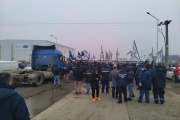 Protesta de la UOM y ASIMRA en la puerta de Carrier