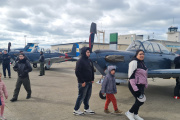 Miles de vecinos visitaron la muestra de la Aviación Naval