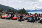 Recorriendo la Patagonia, llega a Ushuaia una caravana exclusiva de 60 modelos Ferrari