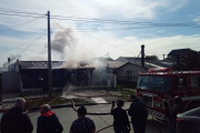 Se incendia una vivienda sobre la calle Borges