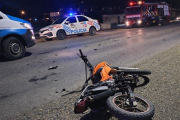 Iba borracho, se cruzó de carril y casi mata a un motociclista