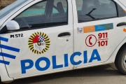 Con una herida en el rostro, un hombre fue hallado dormido en un colectivo