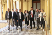 Milei volvió a blindar a Adorni en medio del desgaste político y las sospechas