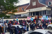 Casa de Gobierno: vecinos de Ushuaia reclamaron por el fuerte aumento del gas GLP