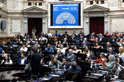 Diputados: el oficialismo mueve primero para bloquear la ofensiva opositora contra Adorni