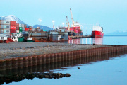 Llaman a licitación para la renovación de las defensas del Puerto de Ushuaia