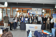 Estudiantes extranjeras se despidieron de Tierra del Fuego y presentaron a las nuevas embajadoras fueguinas