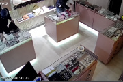 El encargado de Valenza estimó entre $20 y $30 millones el valor de las joyas robadas