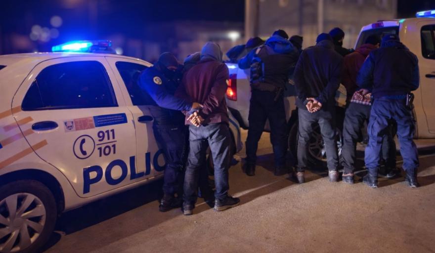 Tres cuadras detrás de los ladrones: el comerciante no se rindió