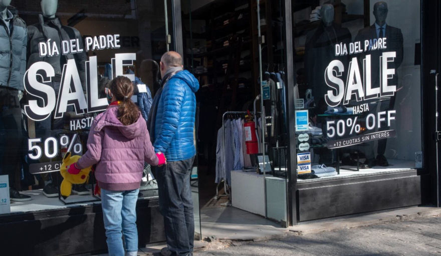 Leve caída de las ventas por el Día del Padre y preocupación por el consumo